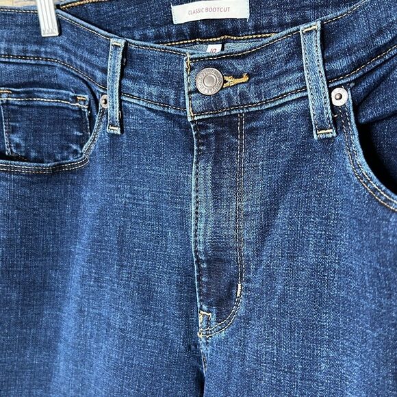 LEVI'S WOMEN'S SIZE 10R MID-RISE CLASSIC CASUAL EVERYDAY BOOTCUT JEANS - Picture 10 of 14